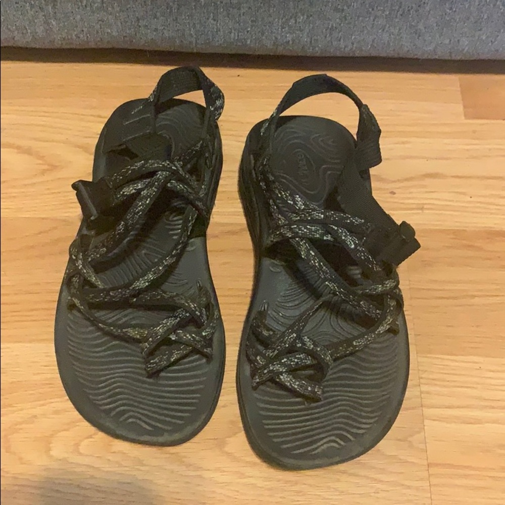 Black chacos